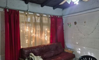 VENTA CASA QUINTA CON PILETA Y QUINCHO. Guaymallén