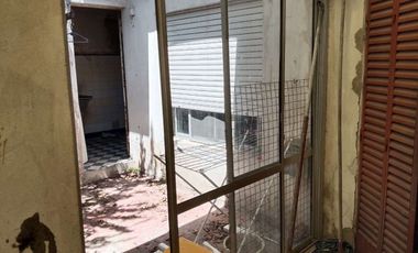 VENTA LOTE CON 3 VIVIENDAS SARANDÍ. TERRAZA JARDIN