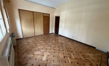 ALQUILER COMERCIAL PATERNAL 6 AMBIENTES BALCON