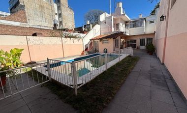 Venta casa 5 amb, pileta,  garage Floresta