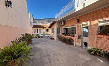 Venta casa 5 amb, pileta,  garage Floresta