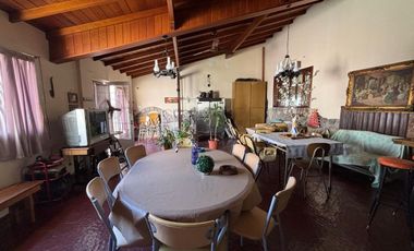 Venta casa 5 amb, pileta,  garage Floresta