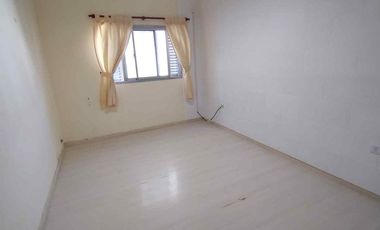 ALQUILA IMPECABLE PLANTA ALTA 4 DORM. - B° SUR
