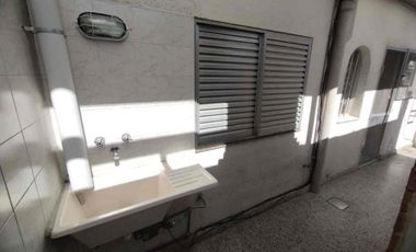ALQUILA IMPECABLE PLANTA ALTA 4 DORM. - B° SUR