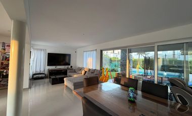 Casa en alquiler en Nuevo Quilmes