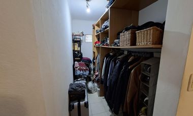 Casa de un dormitorio con altillo en alquiler