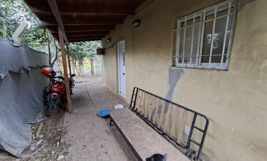 Casa de un dormitorio con altillo en alquiler