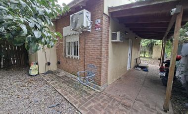 Casa de un dormitorio con altillo en alquiler