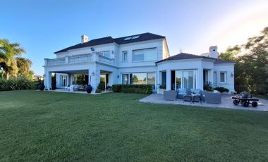 Casa a la venta en Buenos Aires Golf Club Bella Vista