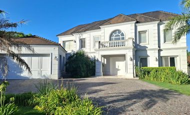Casa a la venta en Buenos Aires Golf Club Bella Vista