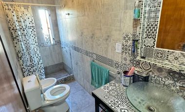 Venta casa en Bella Vista de 5 ambientes