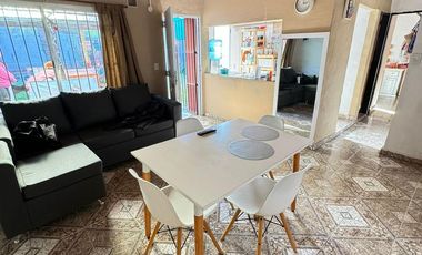 Venta casa en Bella Vista de 5 ambientes