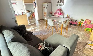 Venta casa en Bella Vista de 5 ambientes