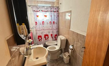 Venta casa en Bella Vista de 5 ambientes