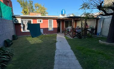 Venta casa en Bella Vista de 5 ambientes