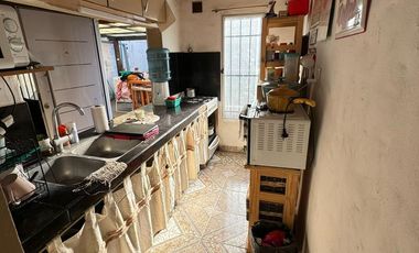 Venta casa en Bella Vista de 5 ambientes
