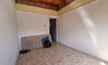 PH 5 ambientes, patio, balcón. A 100 metros de Hipólito Yrigoyen VENTA