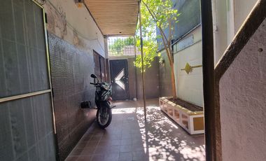 PH 5 ambientes, patio, balcón. A 100 metros de Hipólito Yrigoyen VENTA