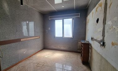 PH 5 ambientes, patio, balcón. A 100 metros de Hipólito Yrigoyen VENTA