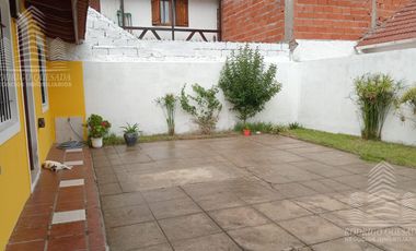 Hermosa casa en calle Gral. Madariaga al 2900 3 amb y 1/2 RETASADA