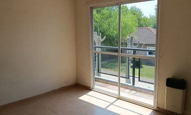 Maschwitz Village, casa en alquiler con pileta