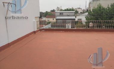 Casa en Venta -   2 locales  - Venta en Blok -  Ramos Mejia Sur