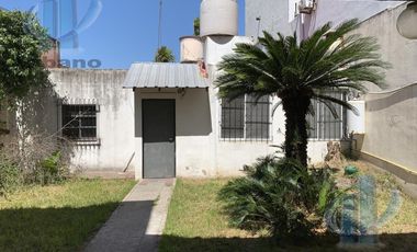 Casa en Venta -   2 locales  - Venta en Blok -  Ramos Mejia Sur