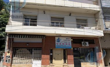 Casa en Venta -   2 locales  - Venta en Blok -  Ramos Mejia Sur