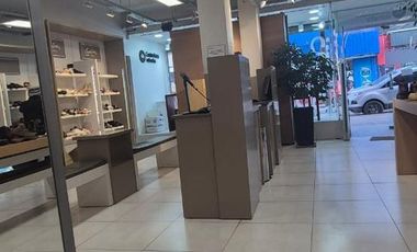 Alquiler  Local Comercial con oficinas  Z/Centro bajo