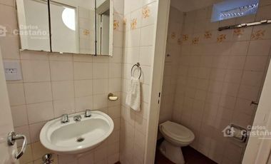 Excelente departamento 1 ambiente y medio. Uso profesional/comercial