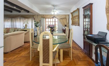 Casa en Venta en Colegiales gran jardín con pileta