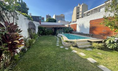 Casa en Venta en Colegiales gran jardín con pileta