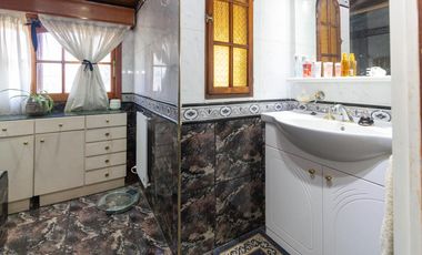 Casa en Venta en Colegiales gran jardín con pileta