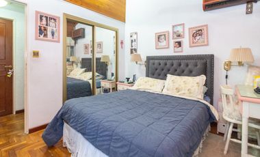 Casa en Venta en Colegiales gran jardín con pileta