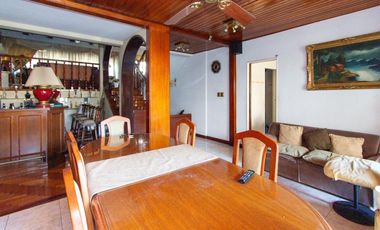 Casa en Venta en Colegiales gran jardín con pileta