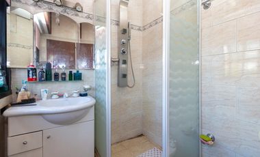 Casa en Venta en Colegiales gran jardín con pileta