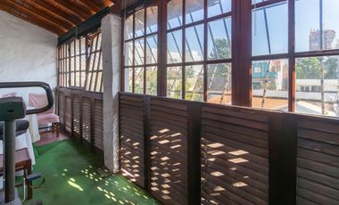 Casa en Venta en Colegiales gran jardín con pileta