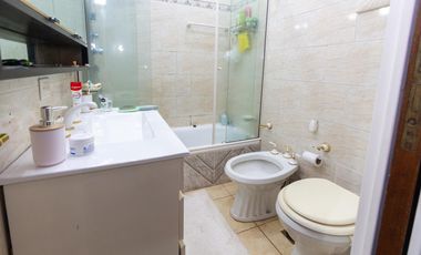 Casa en Venta en Colegiales gran jardín con pileta