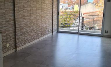 Departamento 3 ambientes con cochera en Ballester Centro