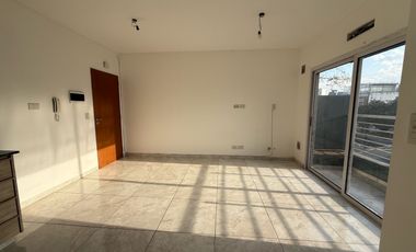 Departamento 2 ambientes en alquiler Moron