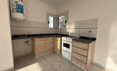Departamento 2 ambientes en alquiler Moron