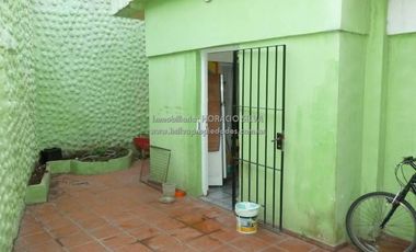 Vivienda Multifamliar (Dos Deptos.) / Valentin Alsina