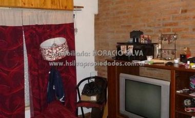 Vivienda Multifamliar (Dos Deptos.) / Valentin Alsina