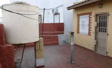 Vivienda Multifamliar (Dos Deptos.) / Valentin Alsina