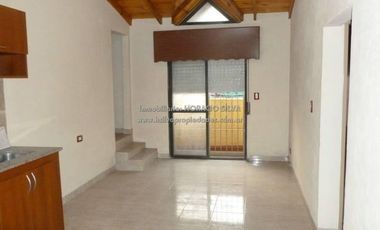 Vivienda Multifamliar (Dos Deptos.) / Valentin Alsina