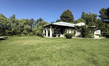 Alquiler Temporario - Casa Quinta con Pileta y Costa de Río - General Roca A001