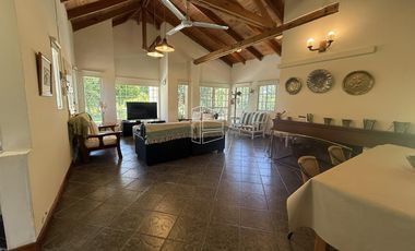 Alquiler Temporario - Casa Quinta con Pileta y Costa de Río - General Roca A001