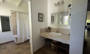 Alquiler Temporario - Casa Quinta con Pileta y Costa de Río - General Roca A001
