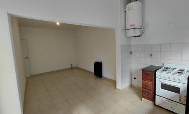 ALQUILER CASA 6 AMBIENTES BURZACO