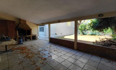 ALQUILER CASA 6 AMBIENTES BURZACO
